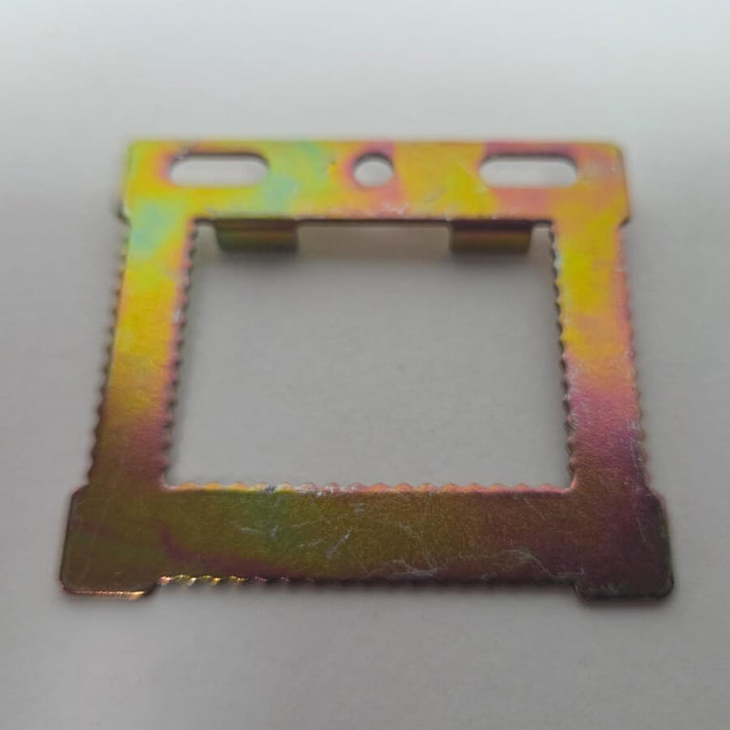 Flat-on-the-wall'-hanger