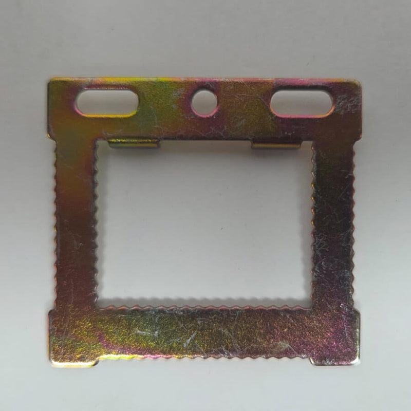Flat-on-the-wall'-hanger