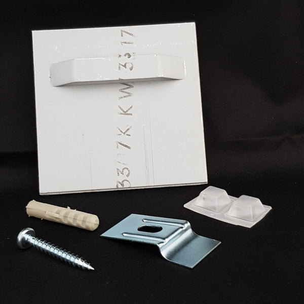 Ophangplaat voor plaatmateriaal set: 1 plaat 70 x 70 mm, voor 3,0 kg, 1 muurhaak, 1 plug, 1 schroef, 2 afstandhouders